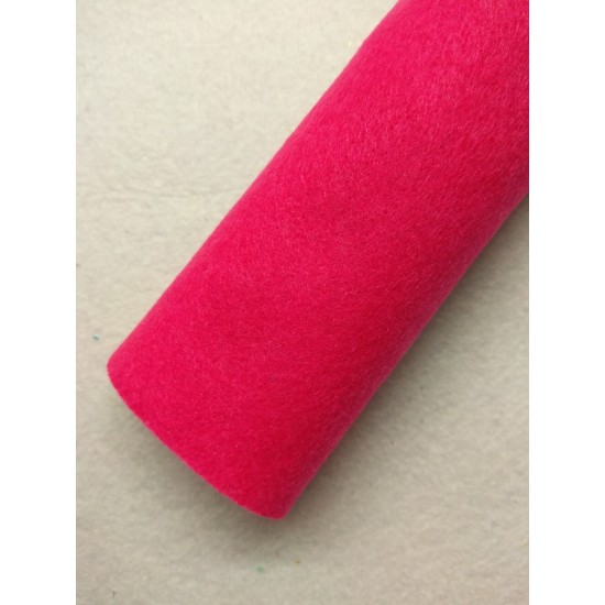 Фетр мягкий 1,5 мм (20*30 см) цв. темно-розовый,  цена за лист